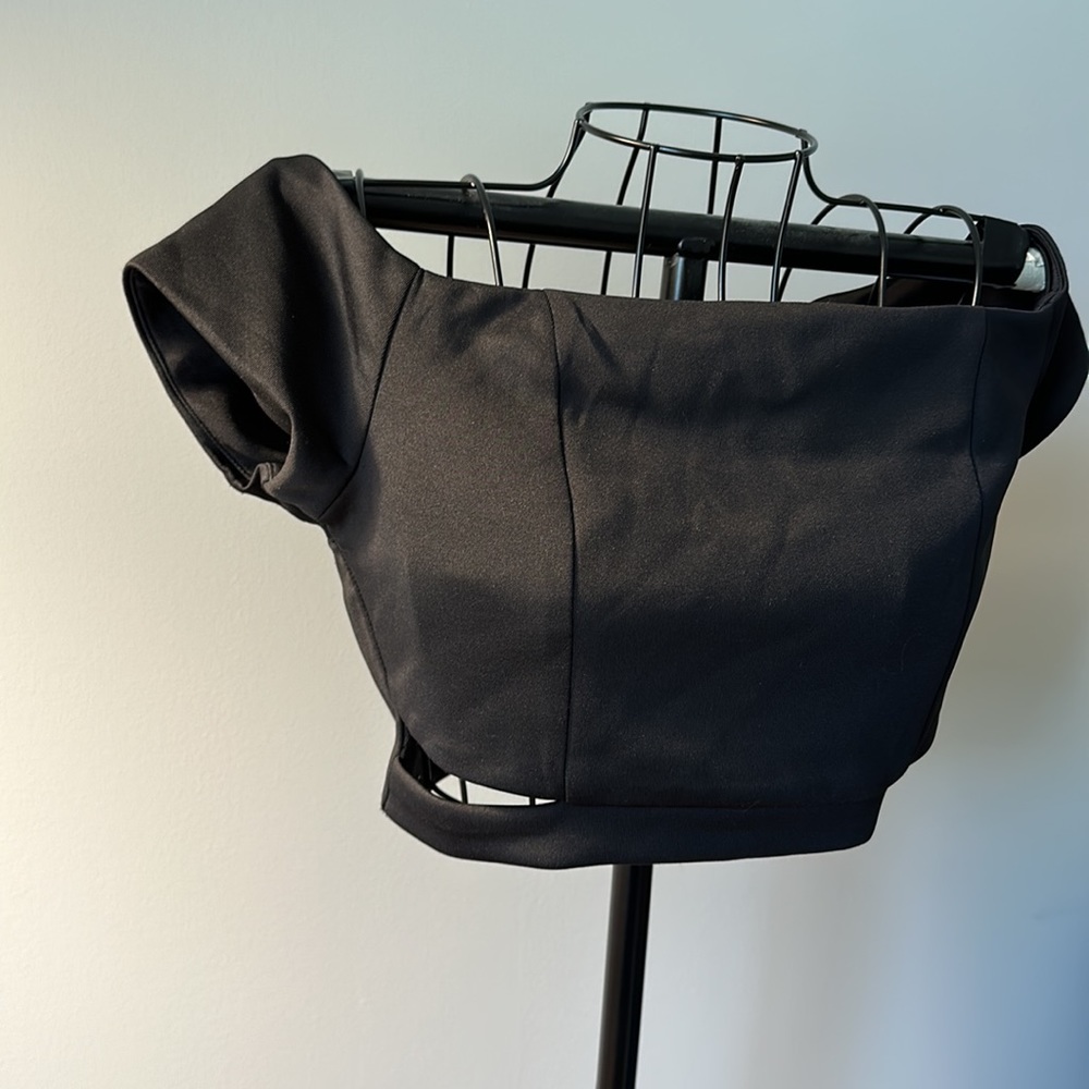 Slit crop top
